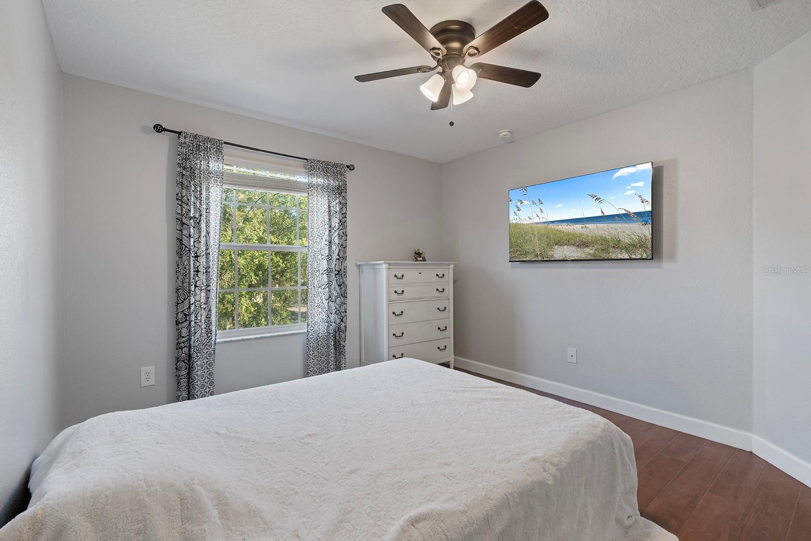 LAKE POINTE - Residential