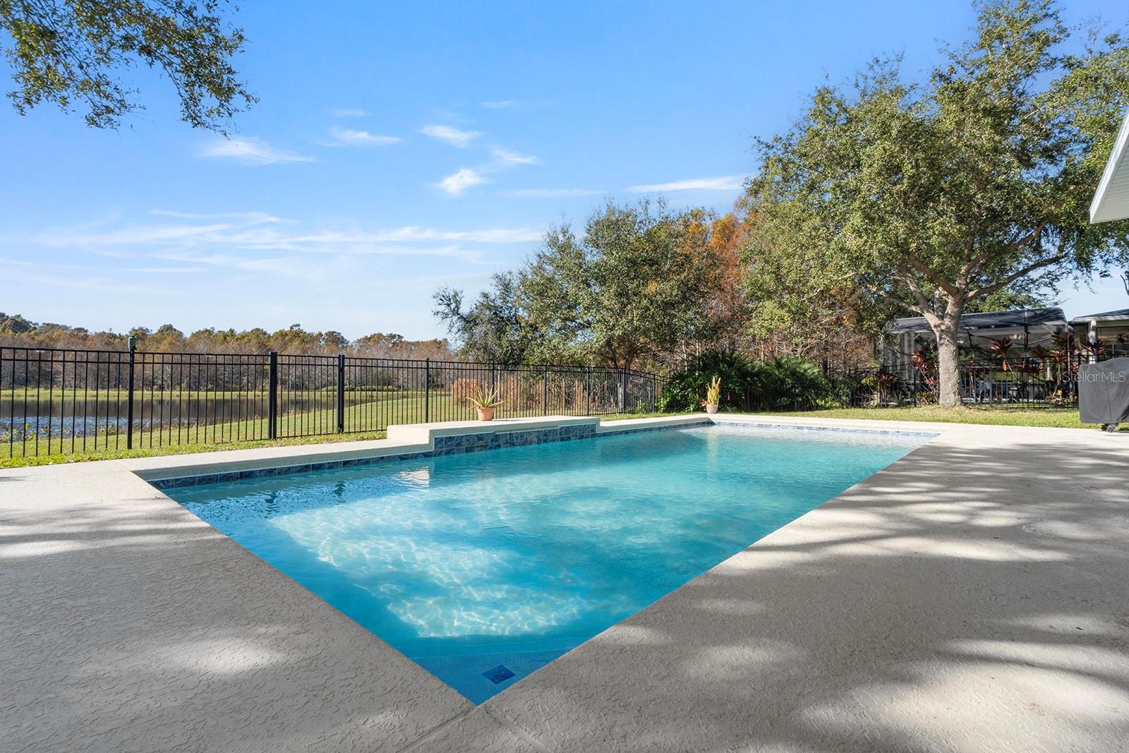 LAKE POINTE - Residential