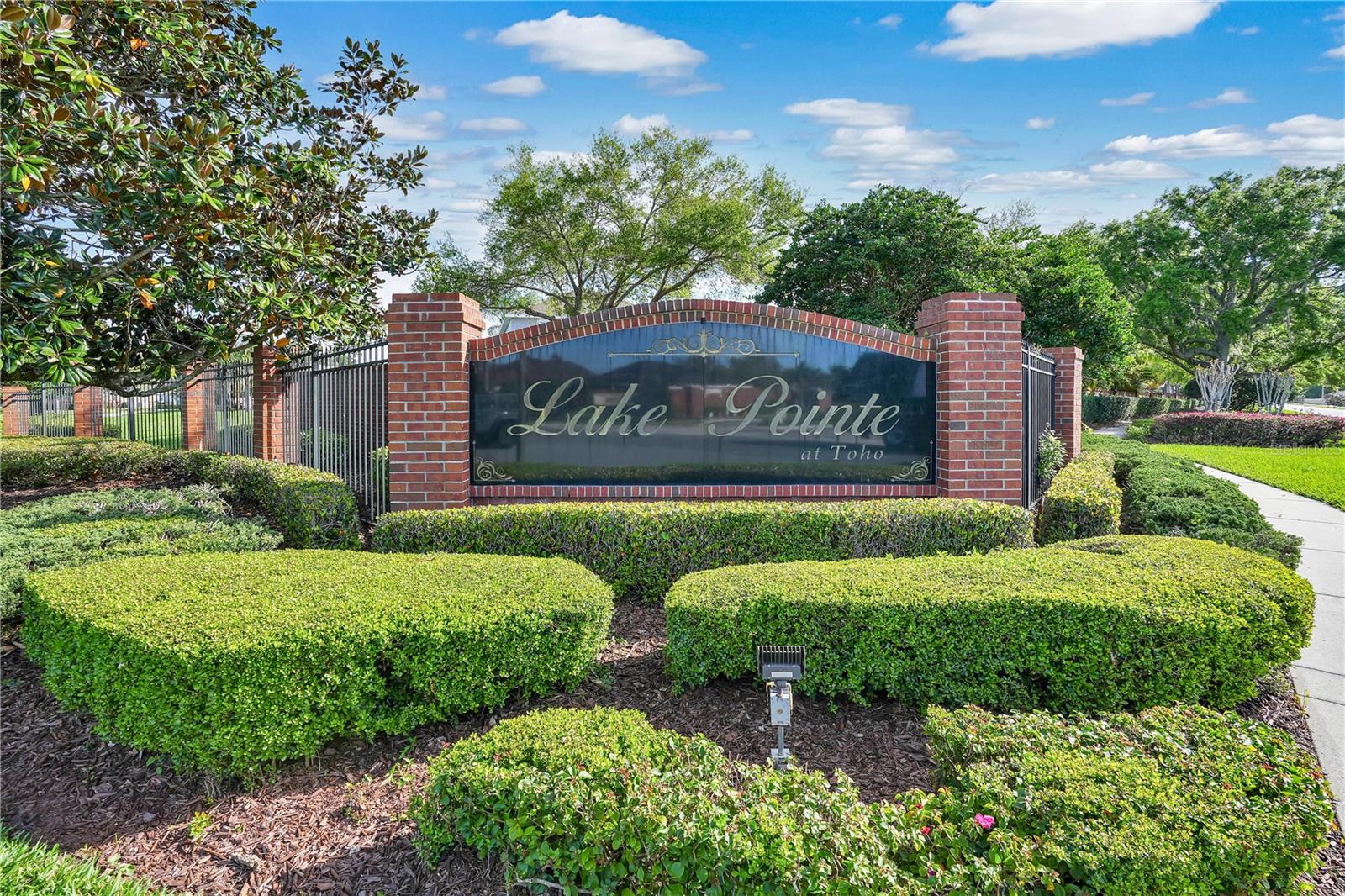LAKE POINTE - Residential