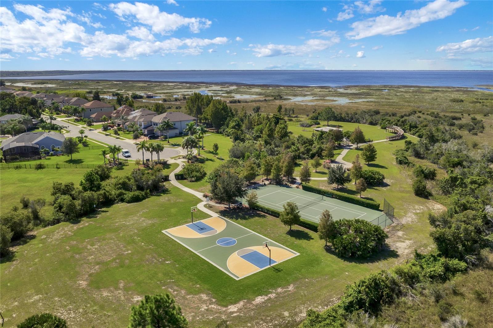 LAKE POINTE - Residential