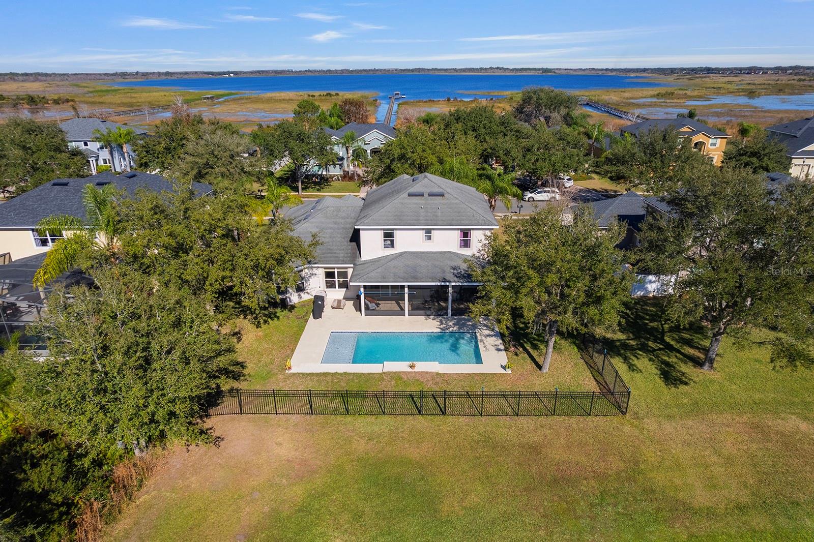 LAKE POINTE - Residential