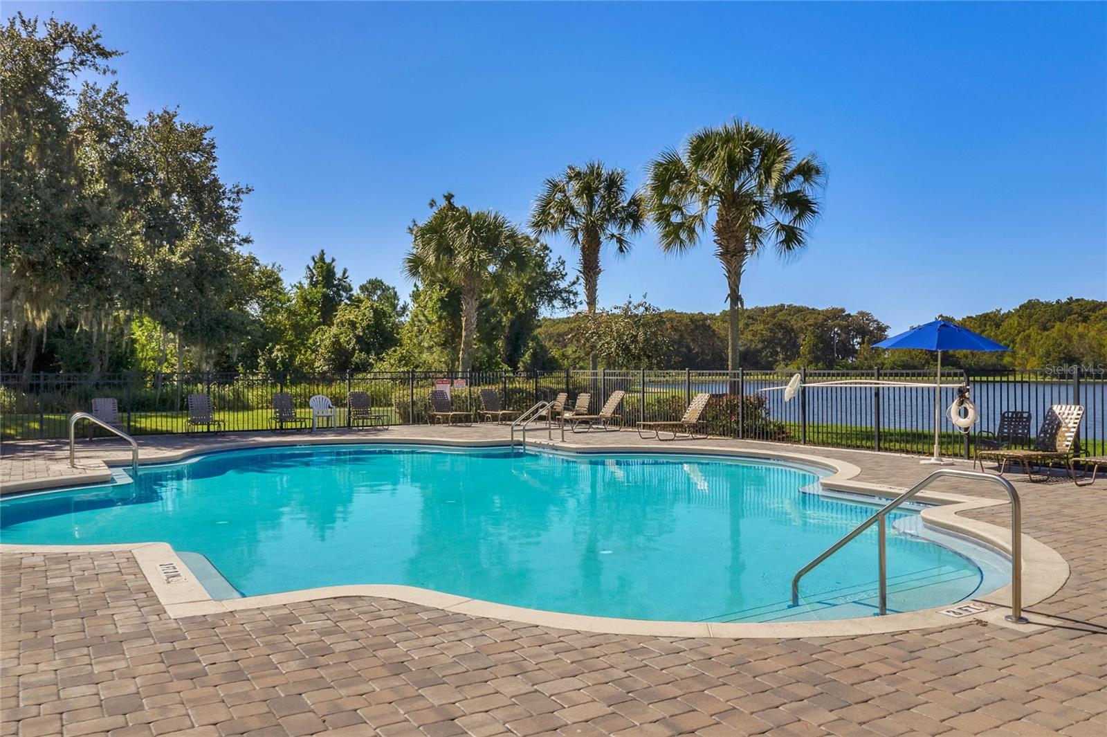 LAKE POINTE - Residential