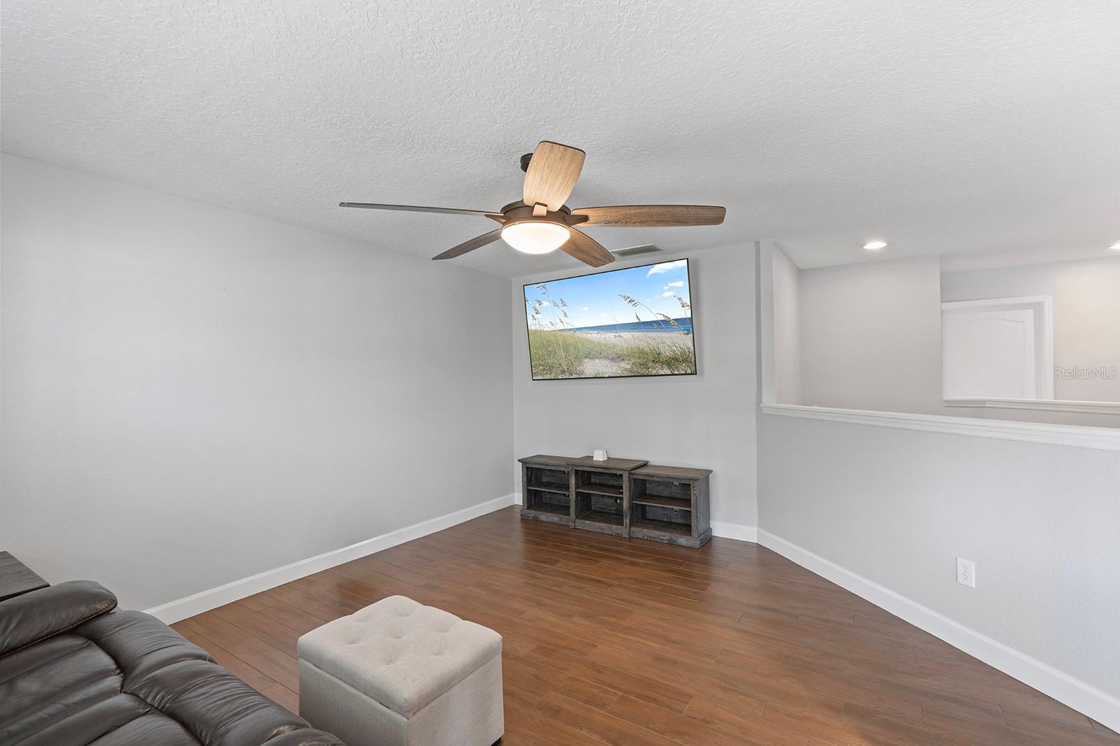 LAKE POINTE - Residential