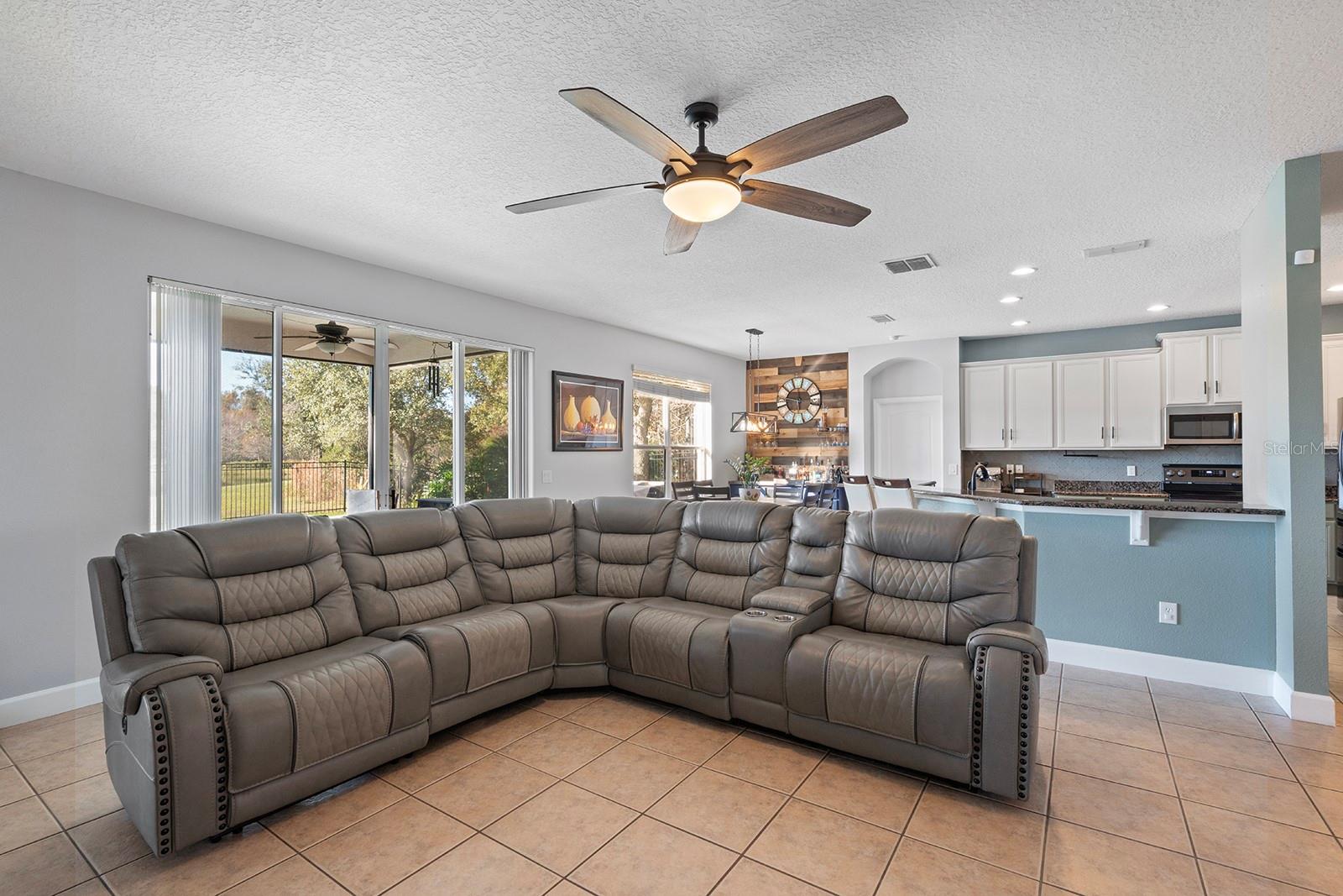 LAKE POINTE - Residential