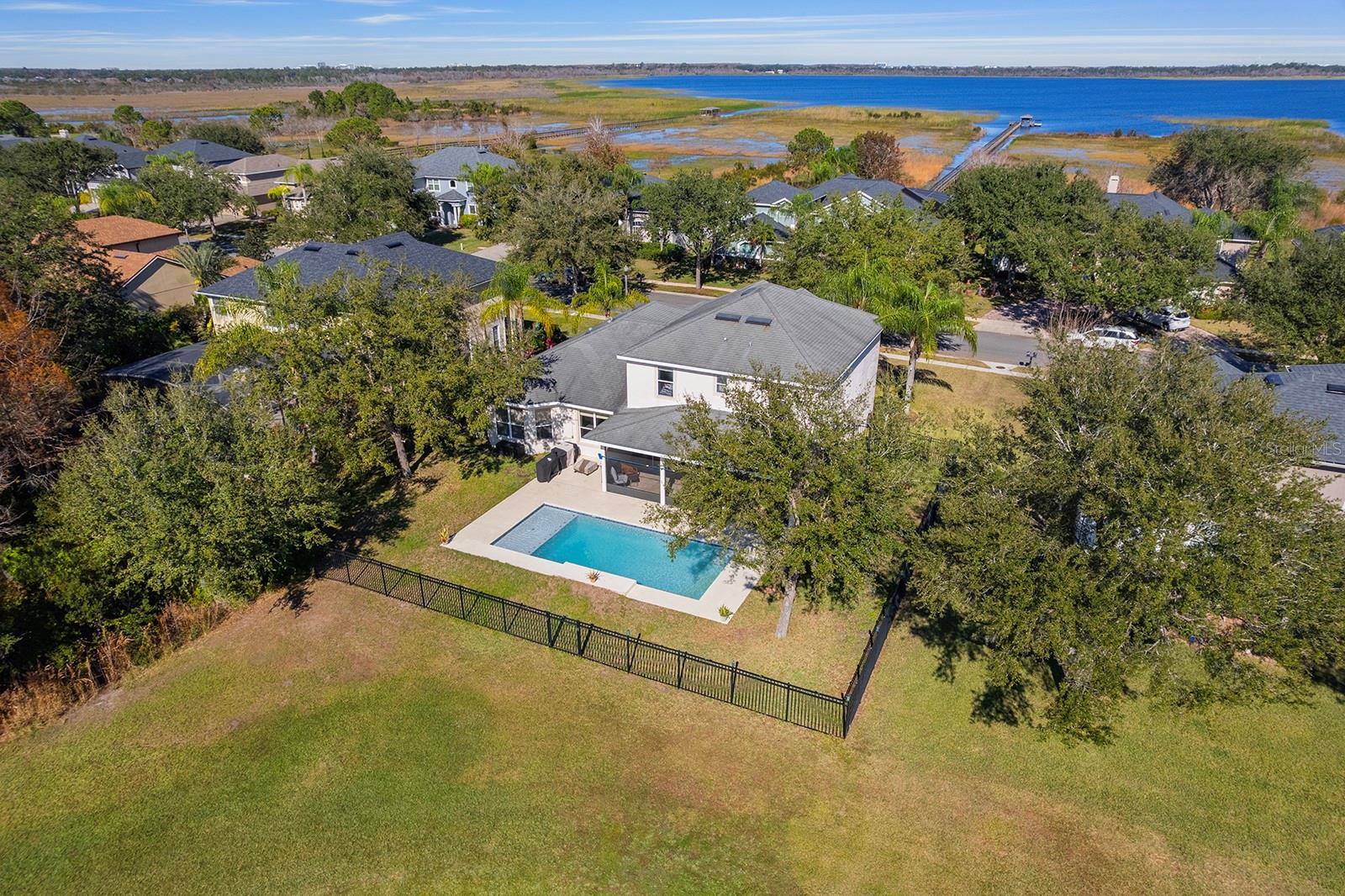 LAKE POINTE - Residential