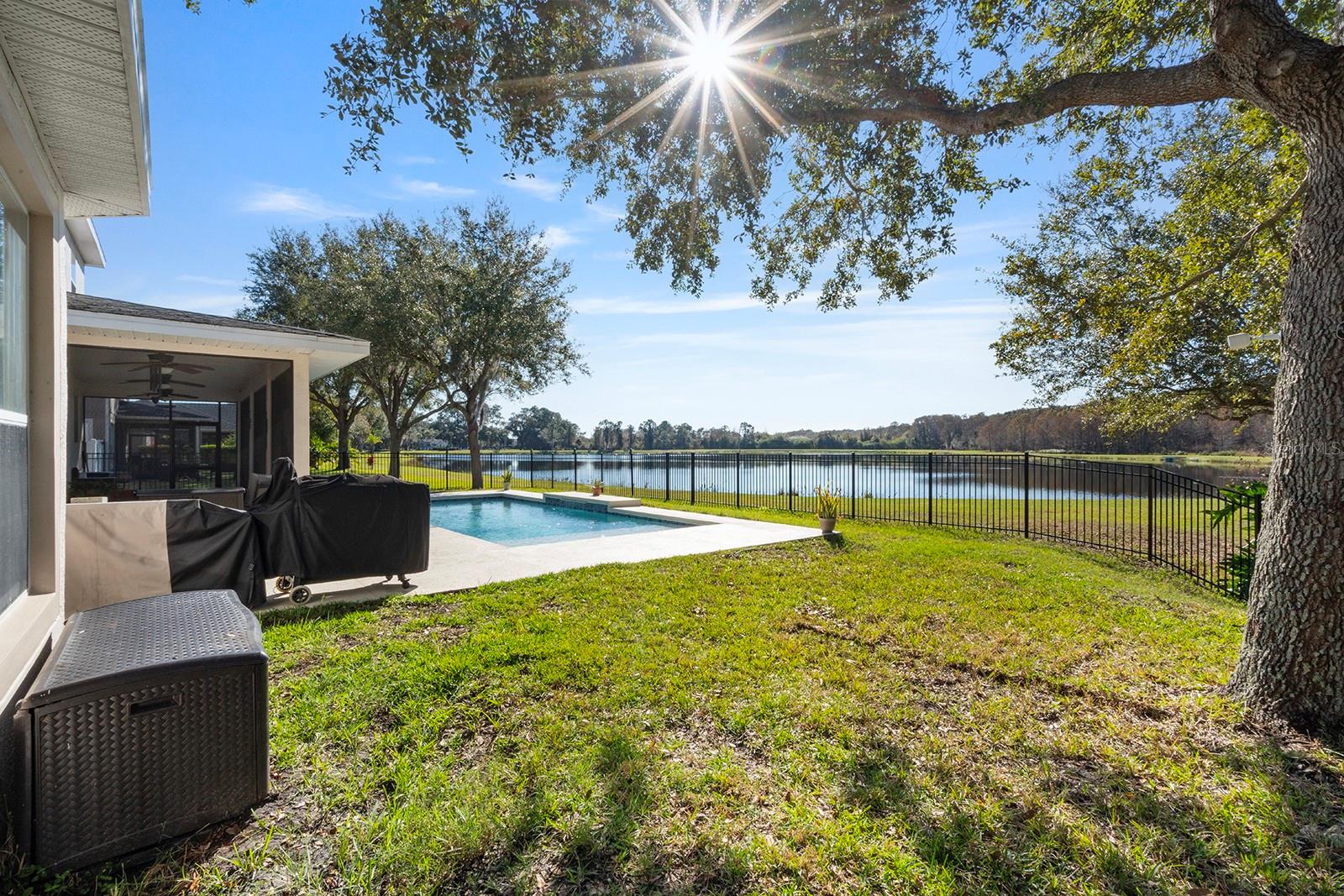 LAKE POINTE - Residential