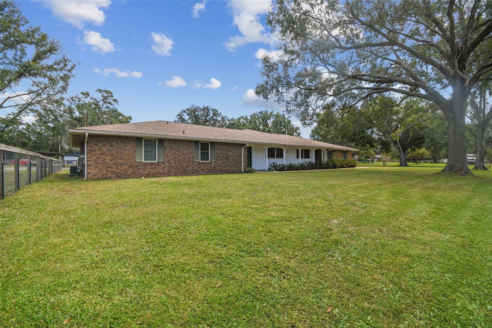 10725 DIXON DRIVE