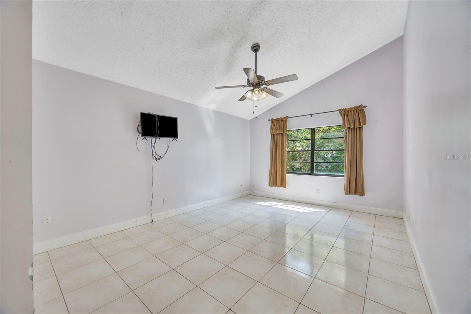 COUNTRY PLACE WEST UNIT II - Residential