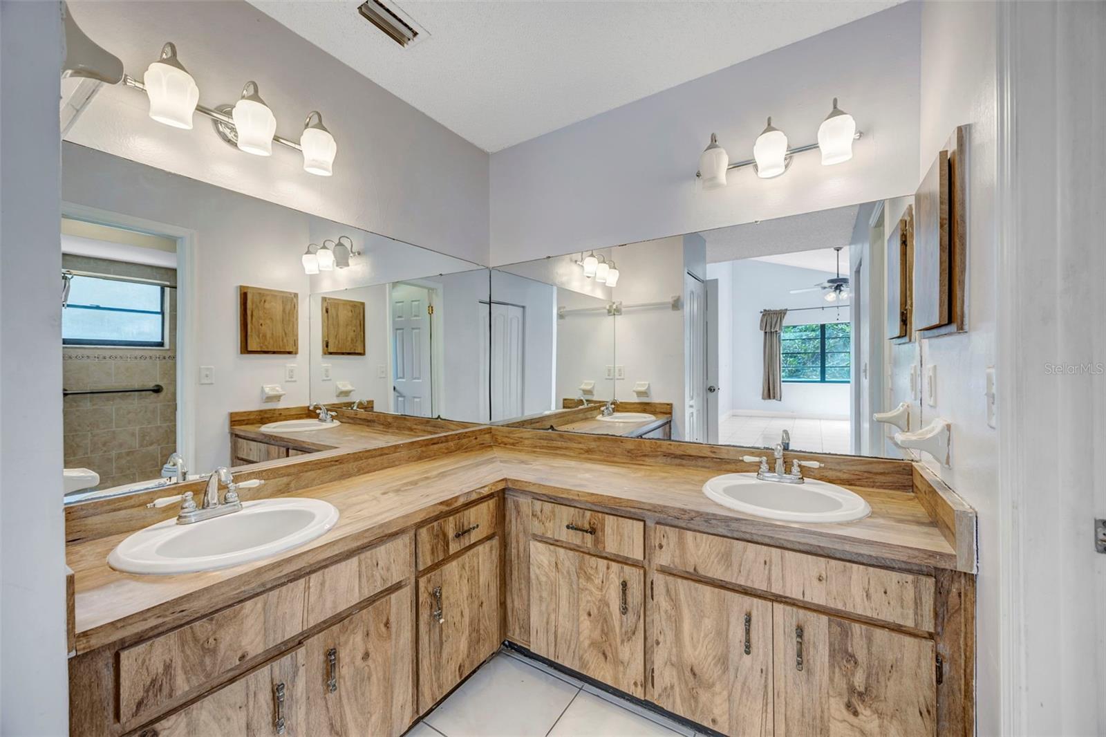 COUNTRY PLACE WEST UNIT II - Residential