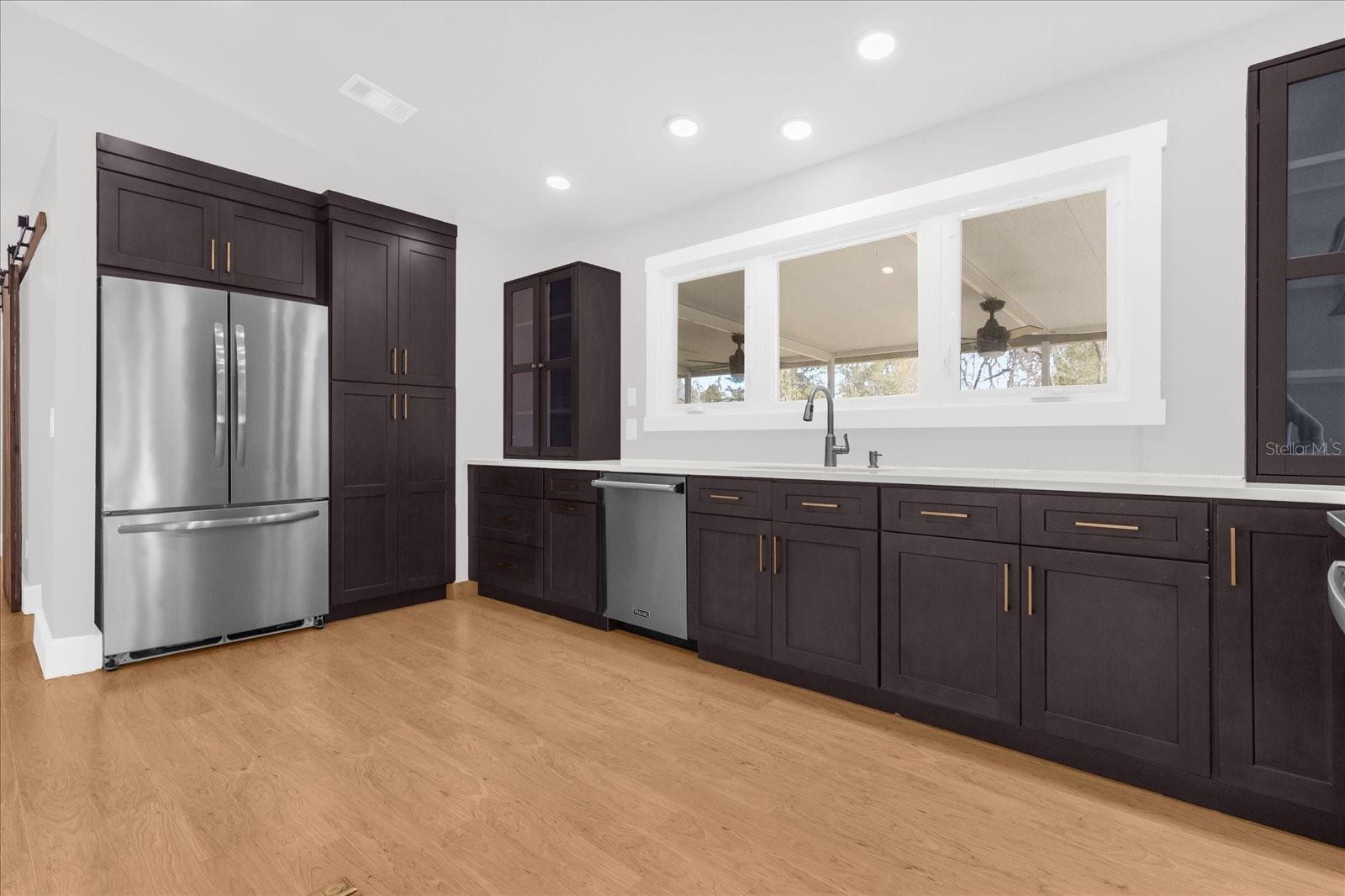 FOX RIDGE - Residential