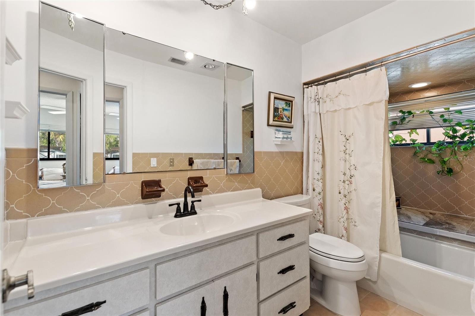 INDIAN LAKE ESTATES - Residential