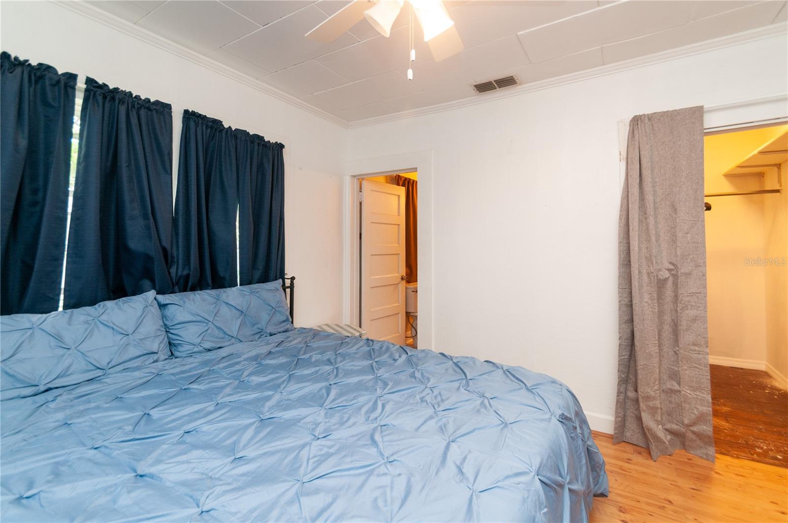 OAKLAND SUB 2 - Residential Lease