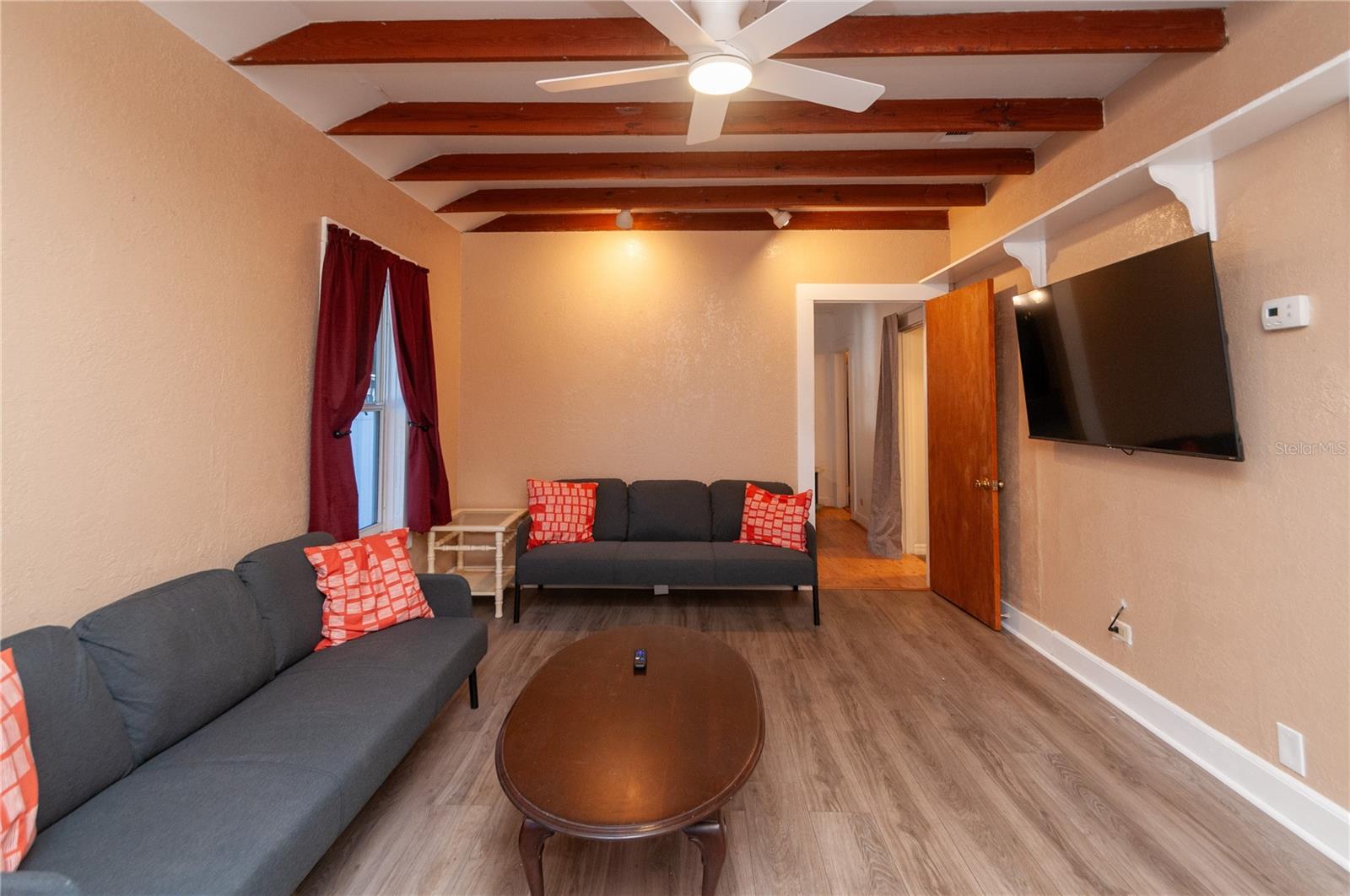 OAKLAND SUB 2 - Residential Lease