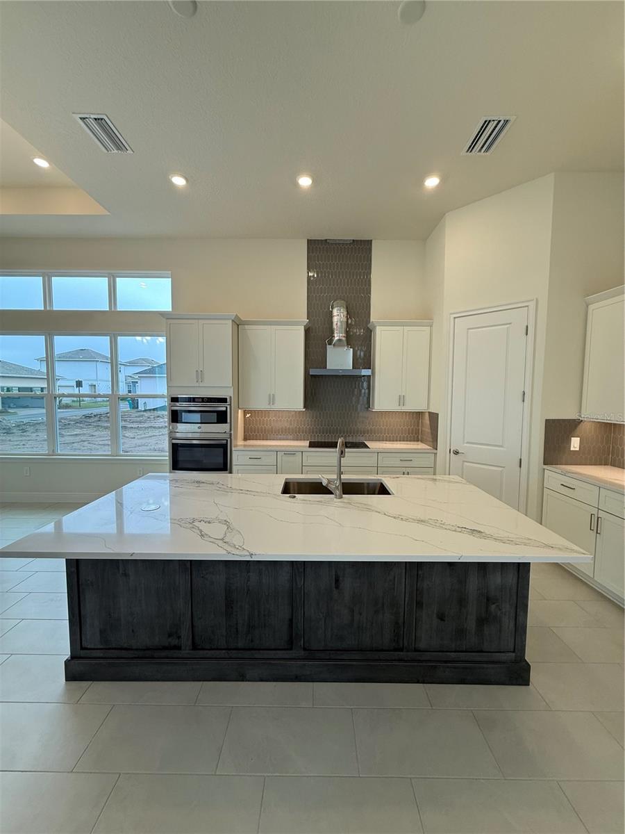 10040 PEEBLES STREET