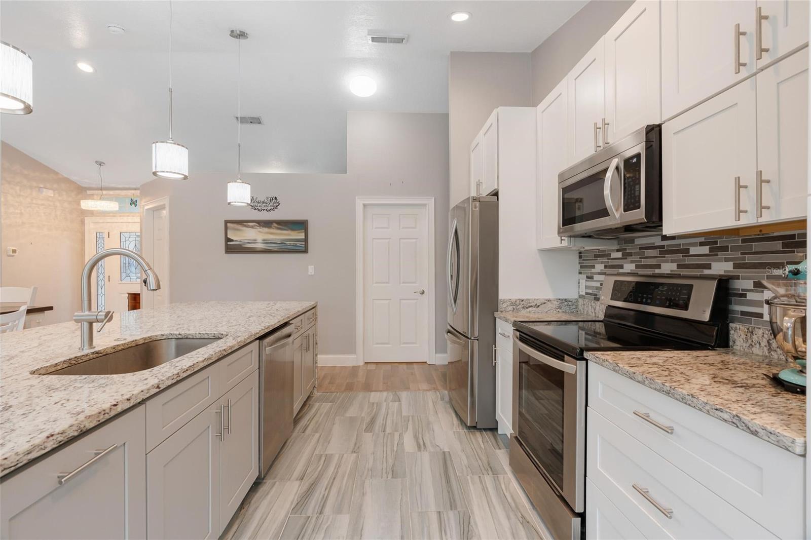 VILLAGE GREEN - Residential