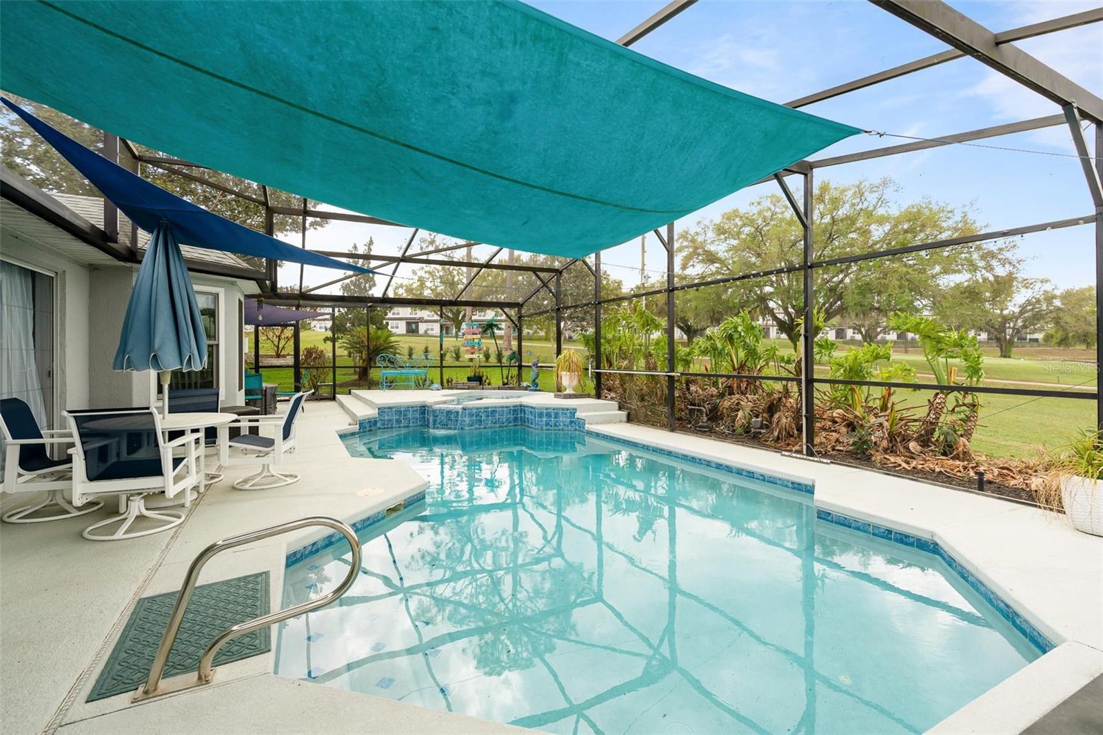 VILLAGE GREEN - Residential