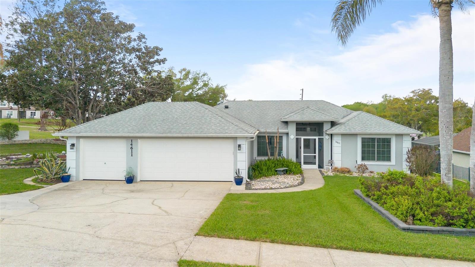 VILLAGE GREEN - Residential