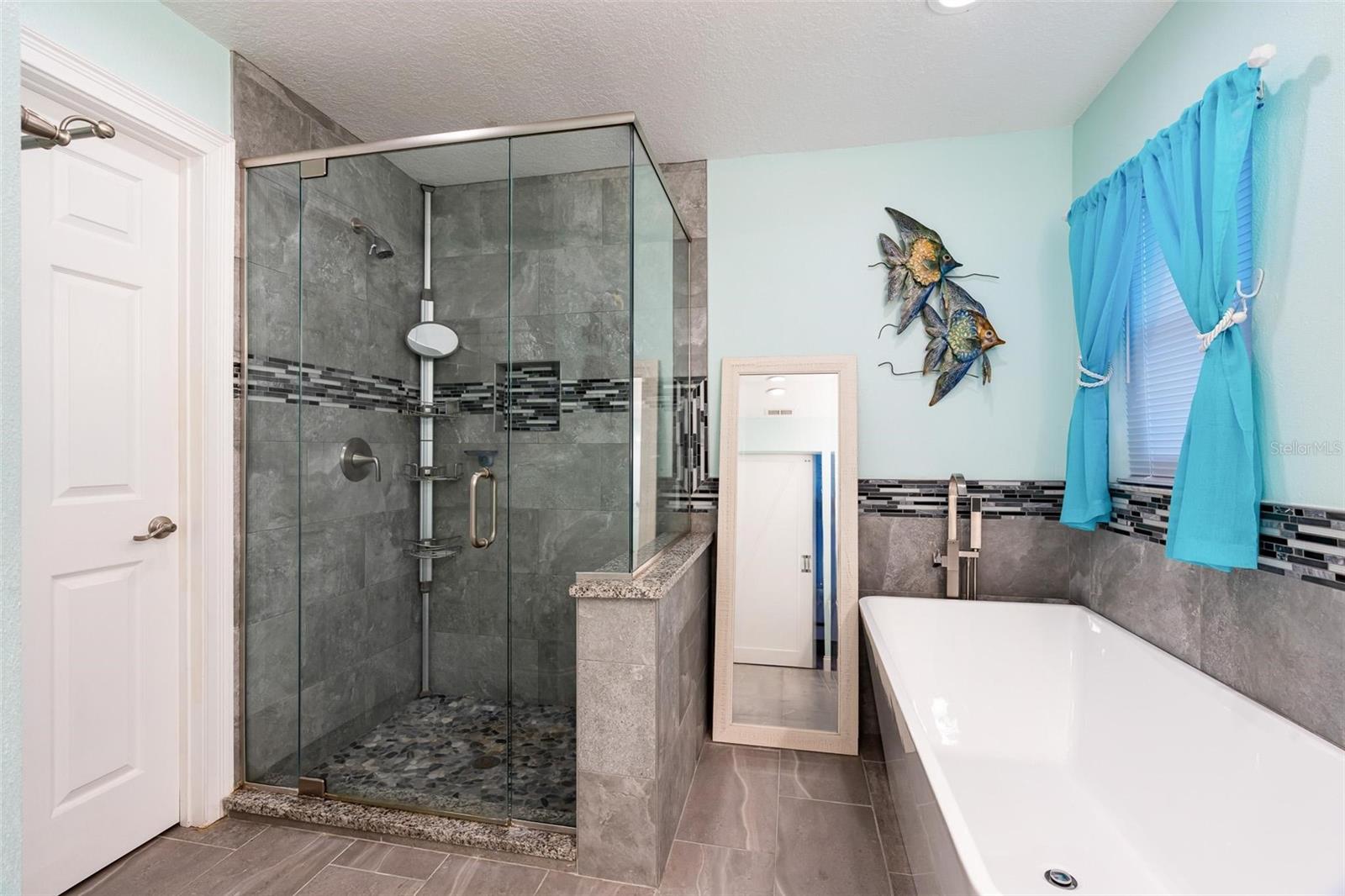 VILLAGE GREEN - Residential