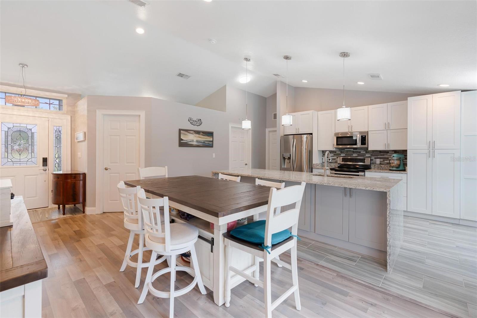 VILLAGE GREEN - Residential