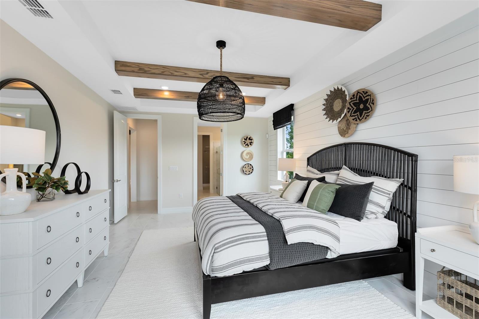 BRIDGEWALK - Residential