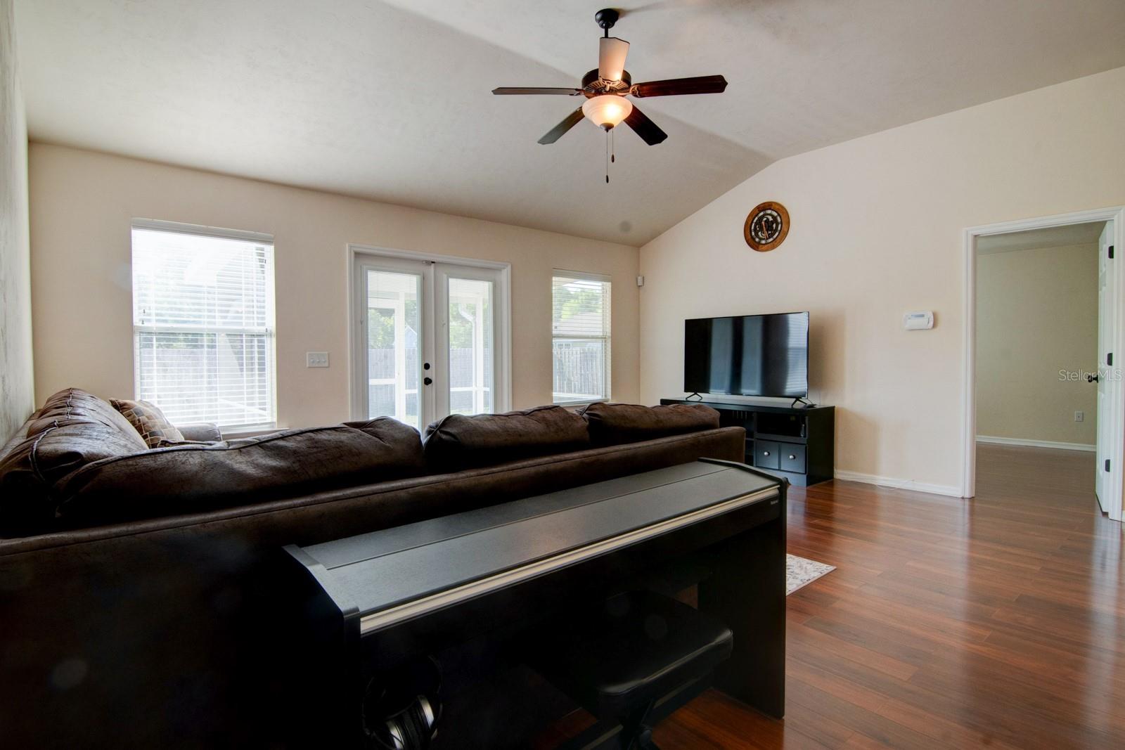 KINGSLAND - Residential