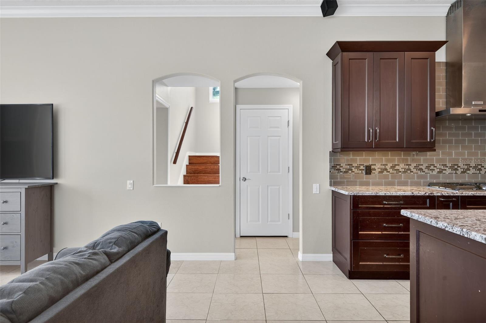 SILVER OAKS - Residential