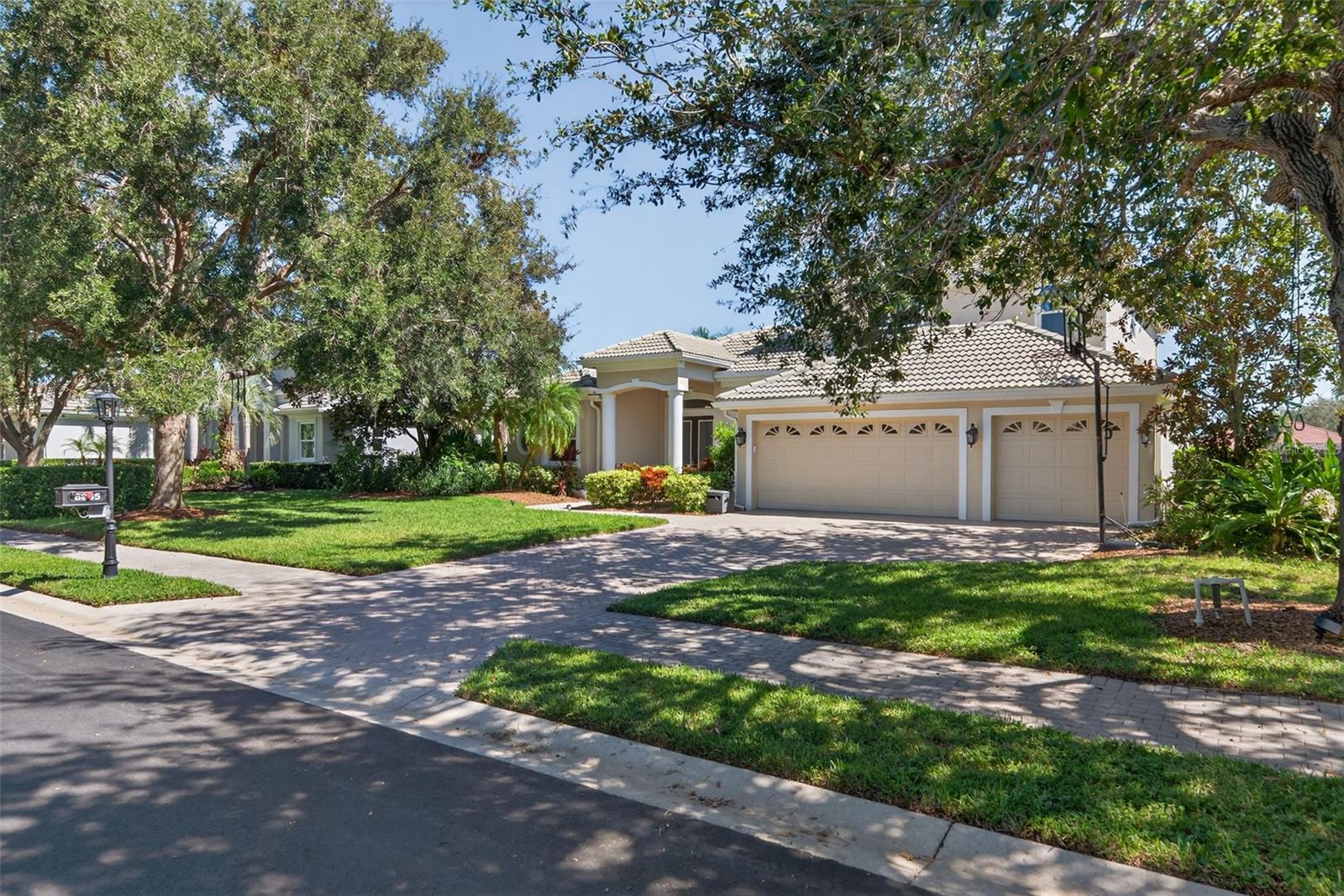 SILVER OAKS - Residential