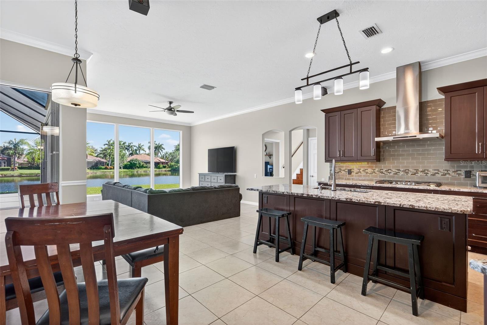 SILVER OAKS - Residential
