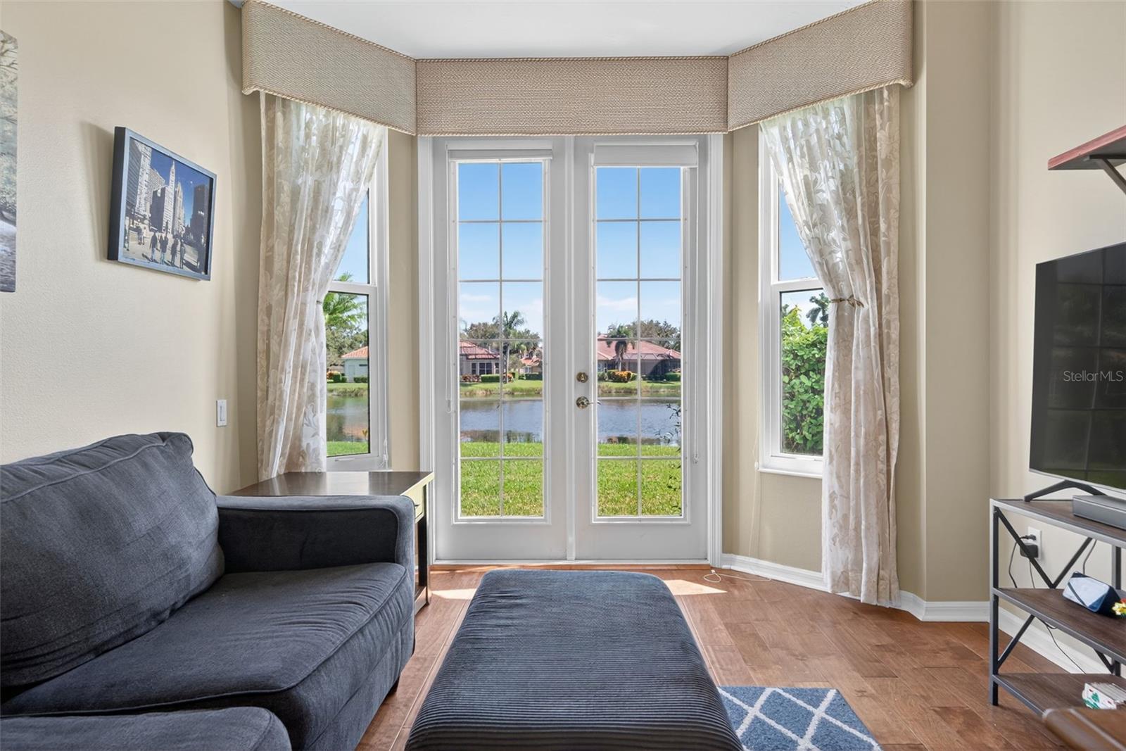 SILVER OAKS - Residential
