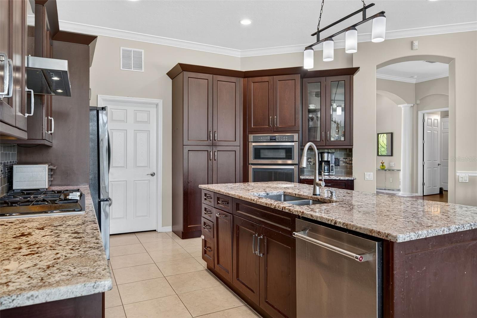 SILVER OAKS - Residential