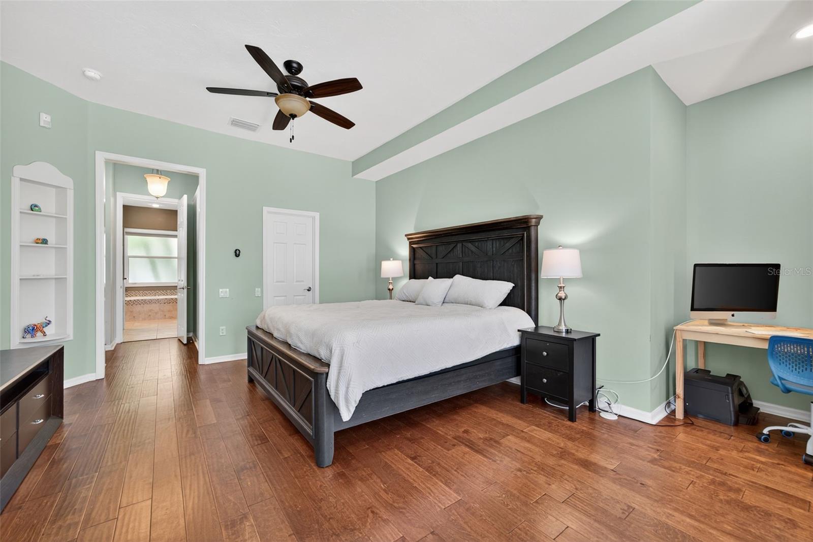 SILVER OAKS - Residential