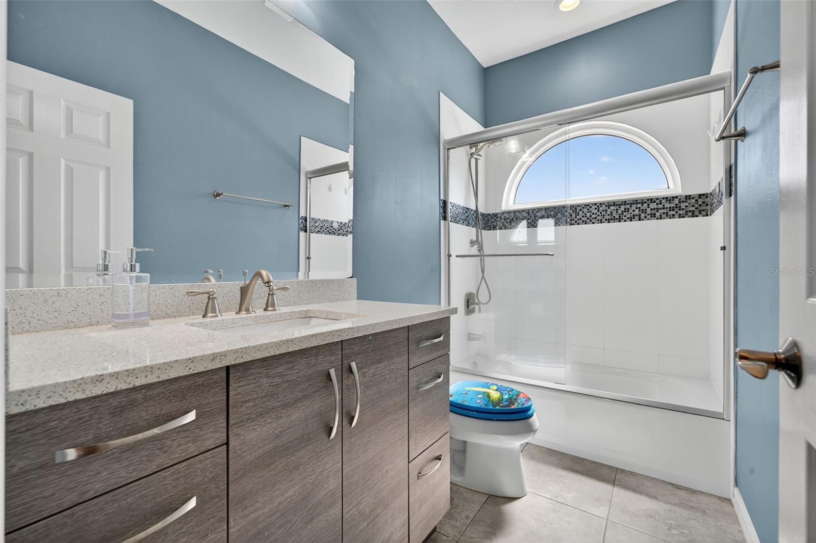 SILVER OAKS - Residential