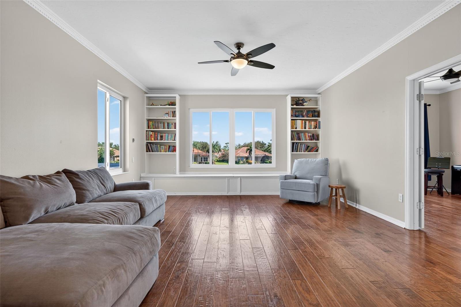 SILVER OAKS - Residential