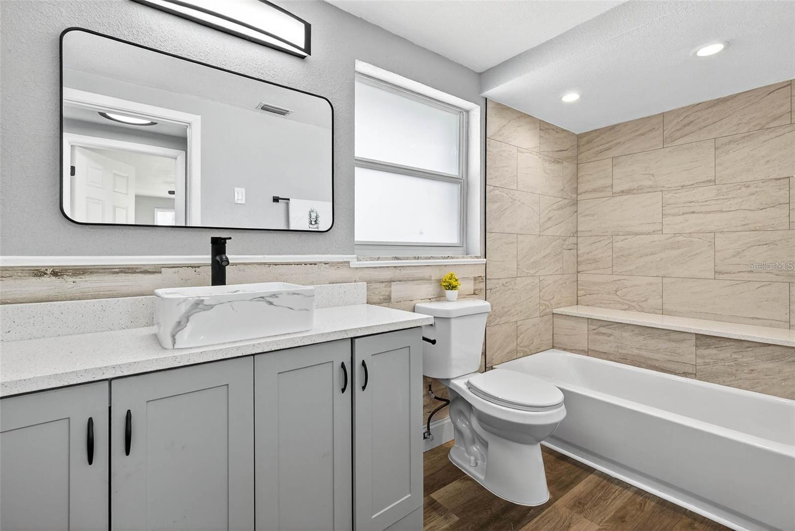 PALM TERRACE ESTATES - Residential