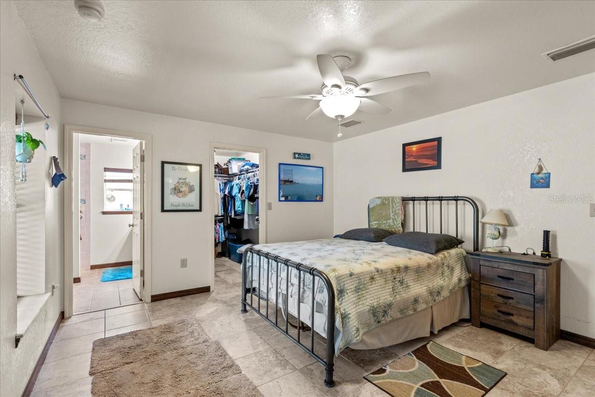 INDIAN OAKS LOTS 41 THRU 43 - Residential