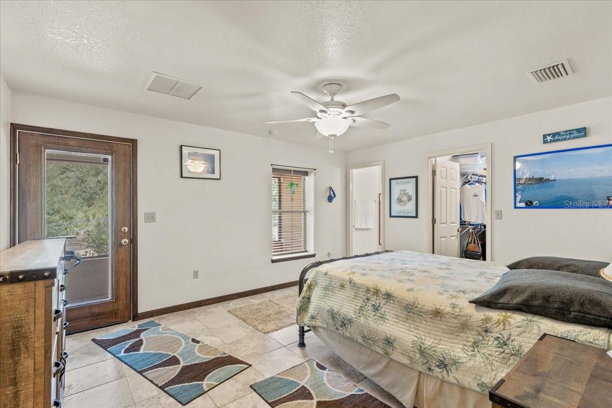 INDIAN OAKS LOTS 41 THRU 43 - Residential