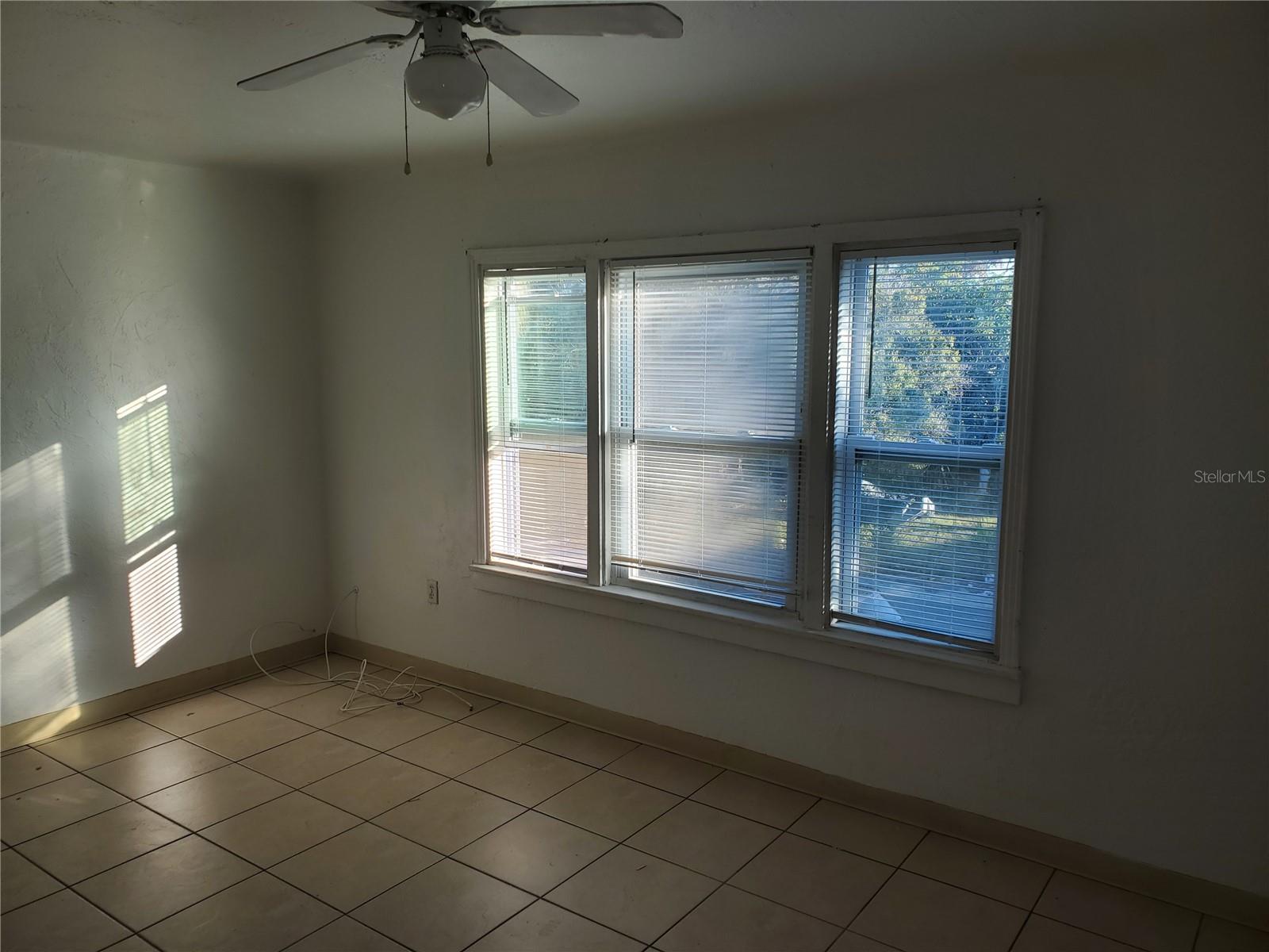 DISTRICT FLA CORP SUB 1 - Residential Income