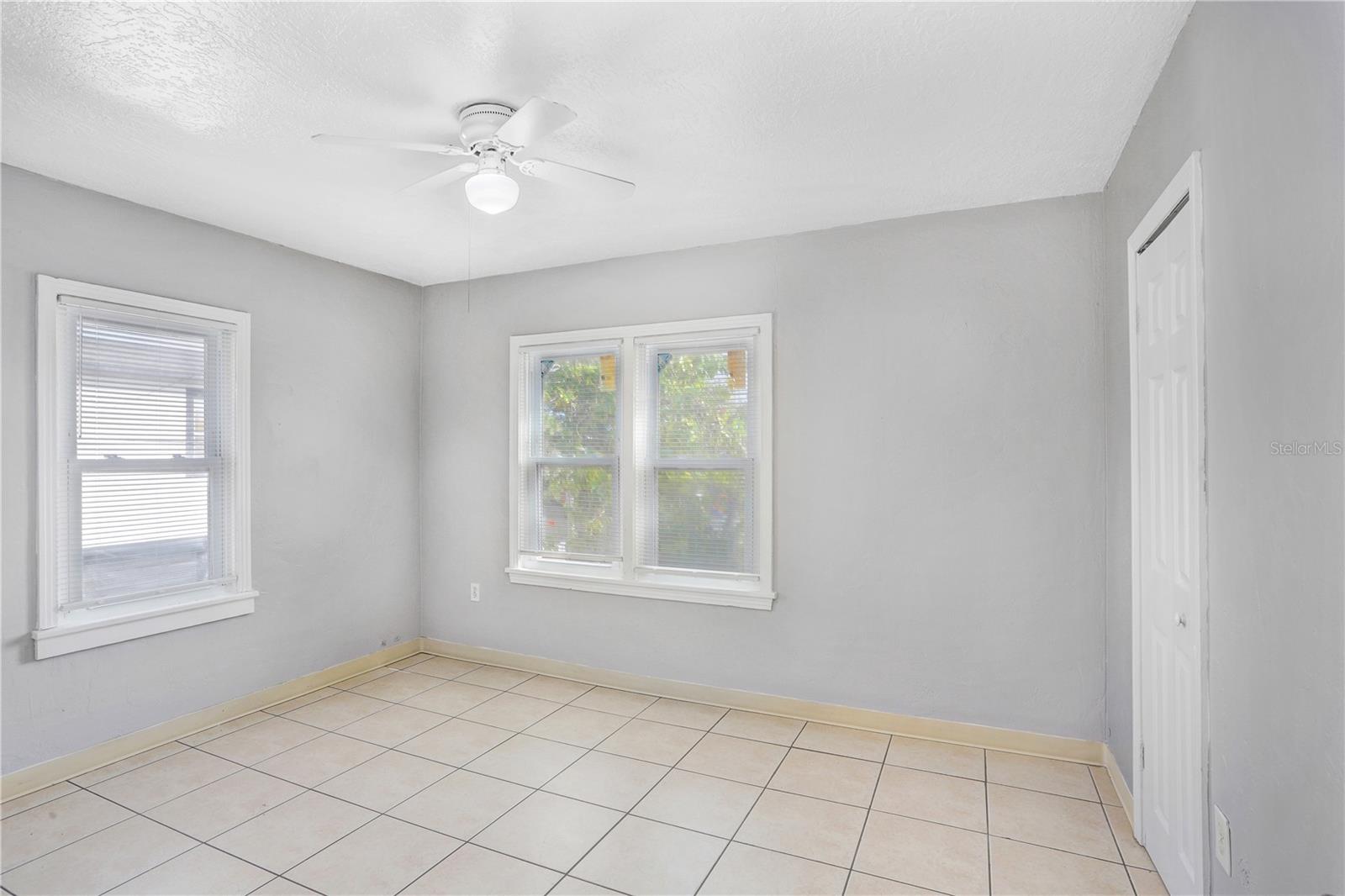 DISTRICT FLA CORP SUB 1 - Residential Income