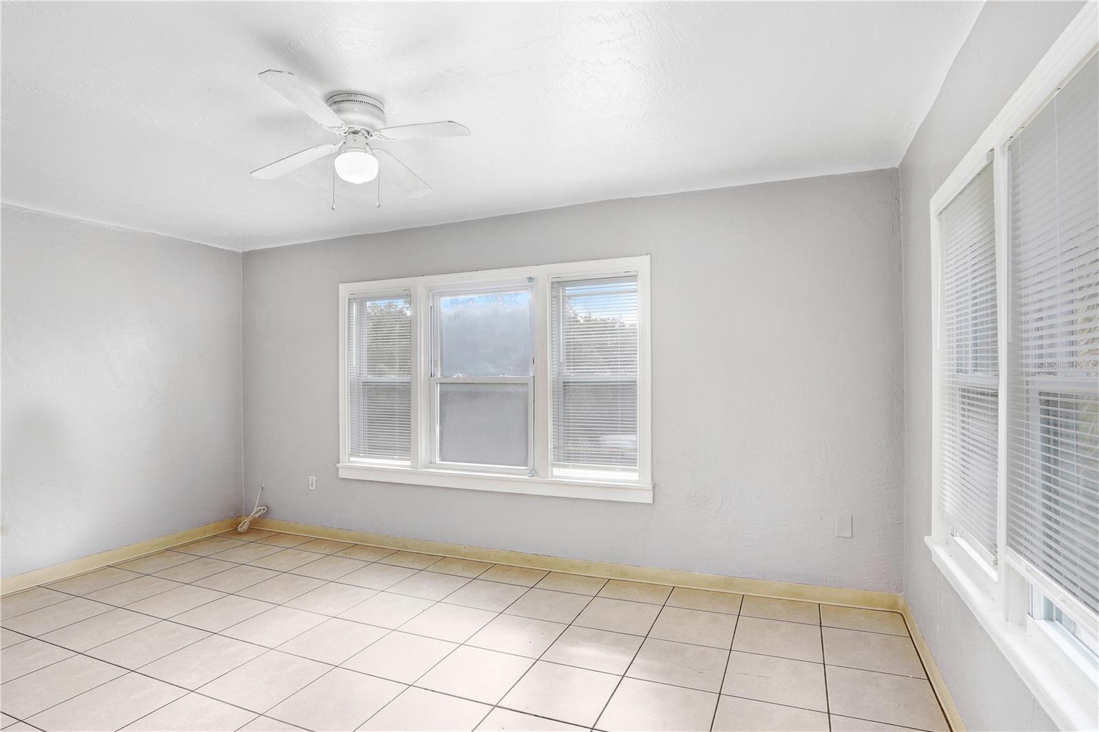 DISTRICT FLA CORP SUB 1 - Residential Income