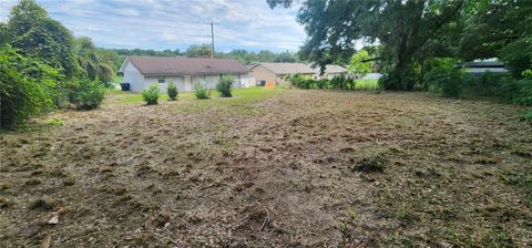 A home in APOPKA