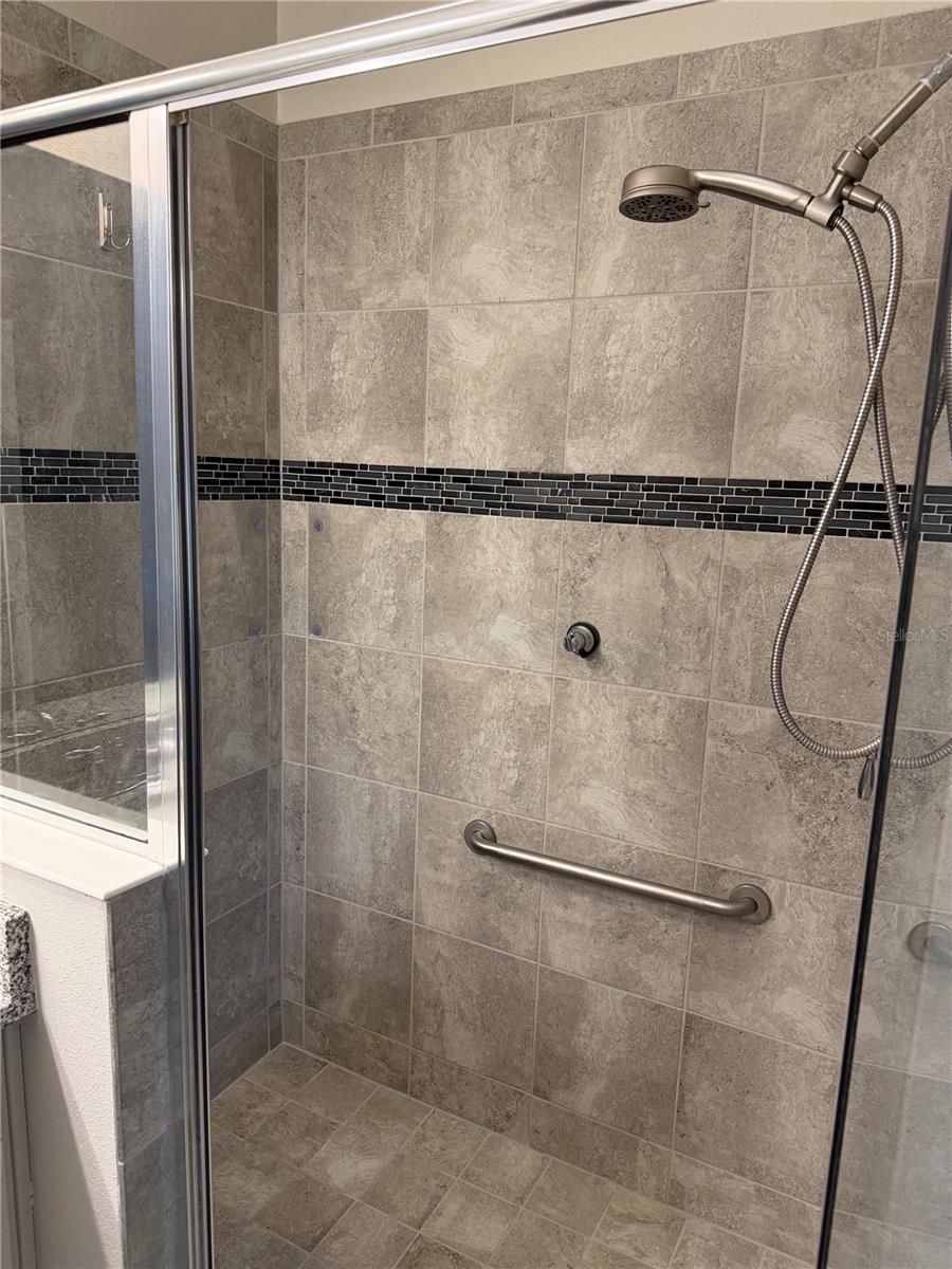 BENTLEY GREEN - Residential