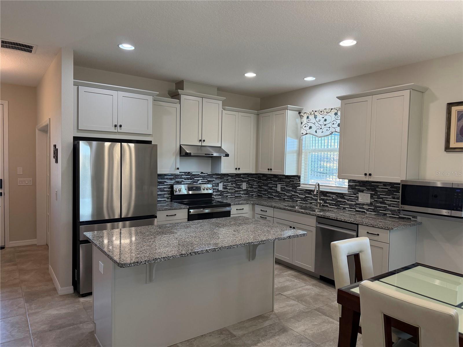 BENTLEY GREEN - Residential