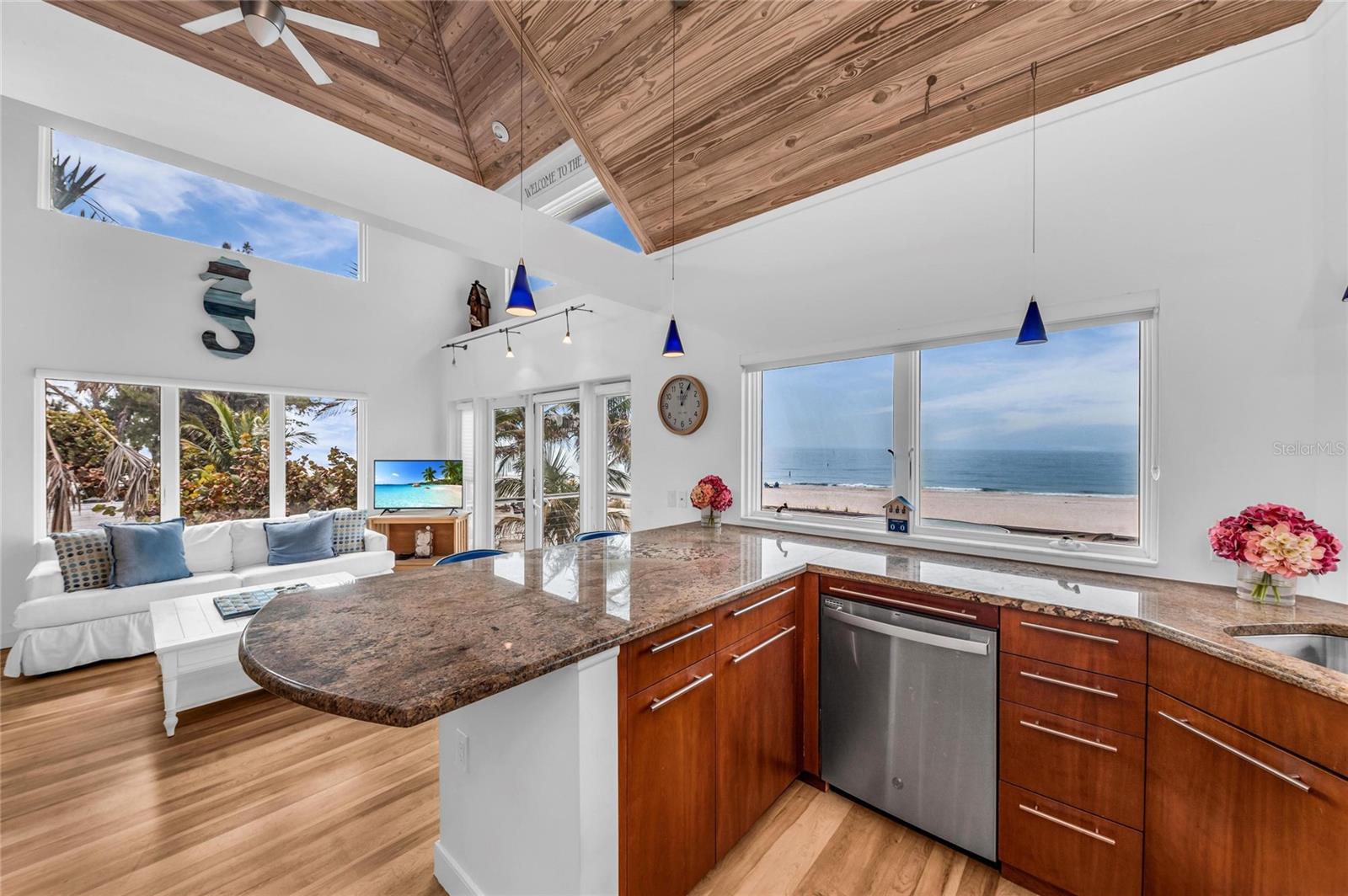 PELICAN PERCH - Residential Income