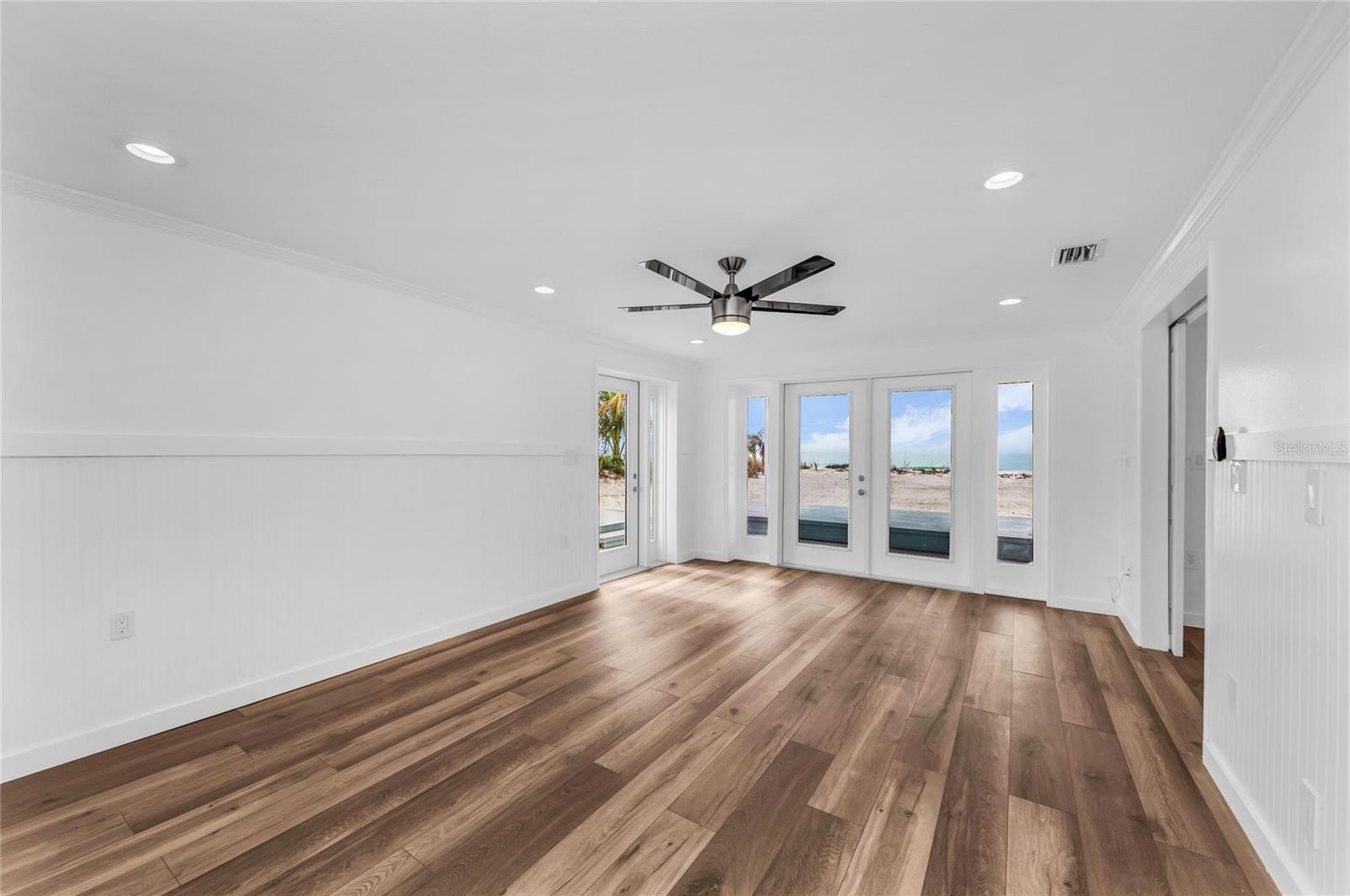 PELICAN PERCH - Residential Income