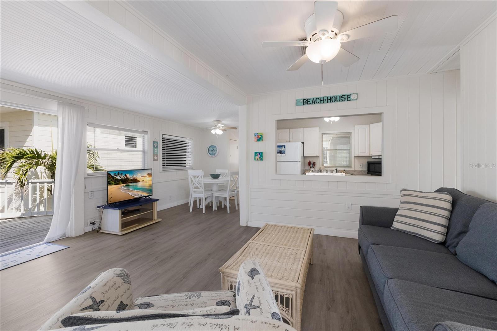 PELICAN PERCH - Residential Income