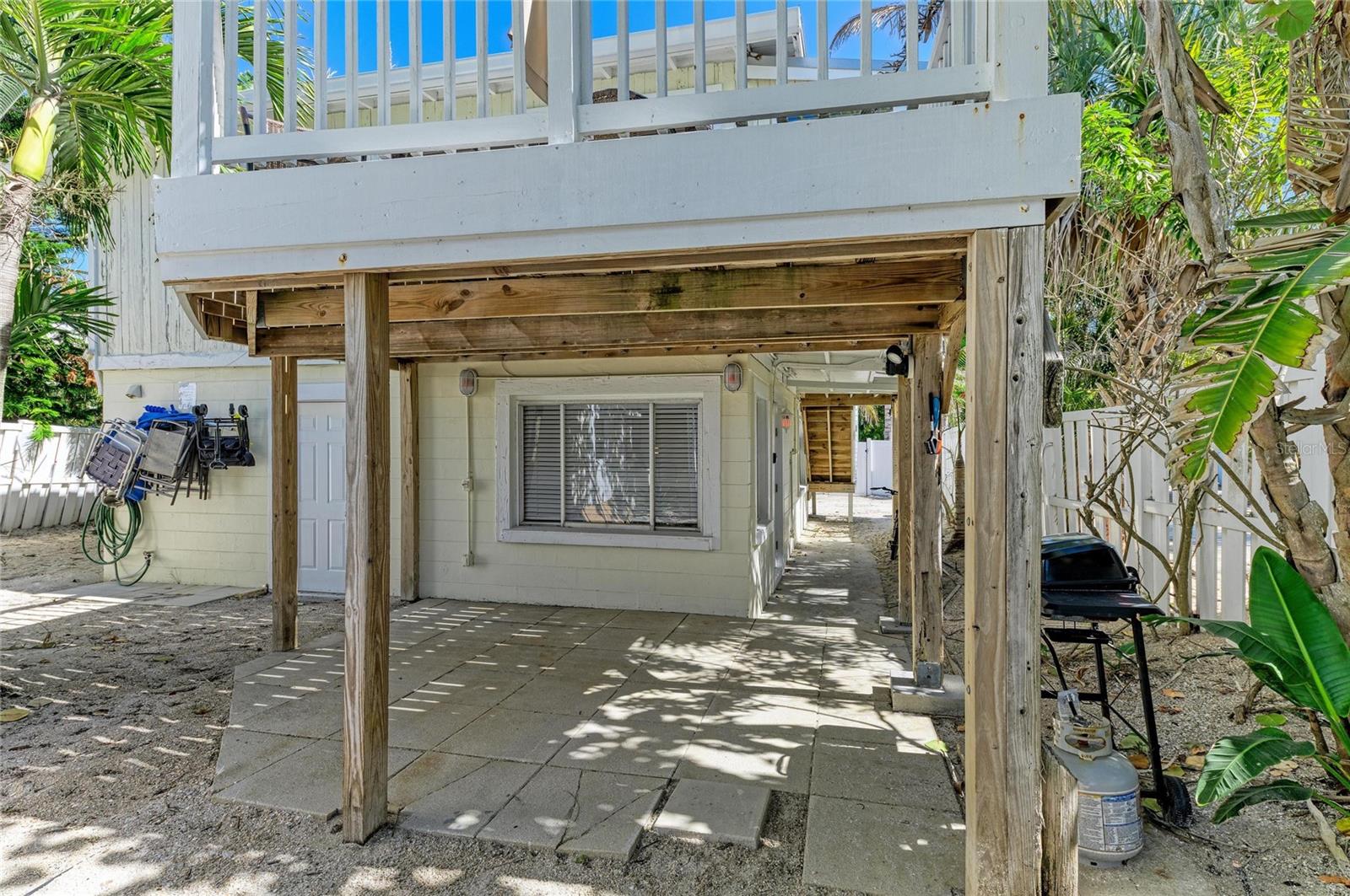 PELICAN PERCH - Residential Income