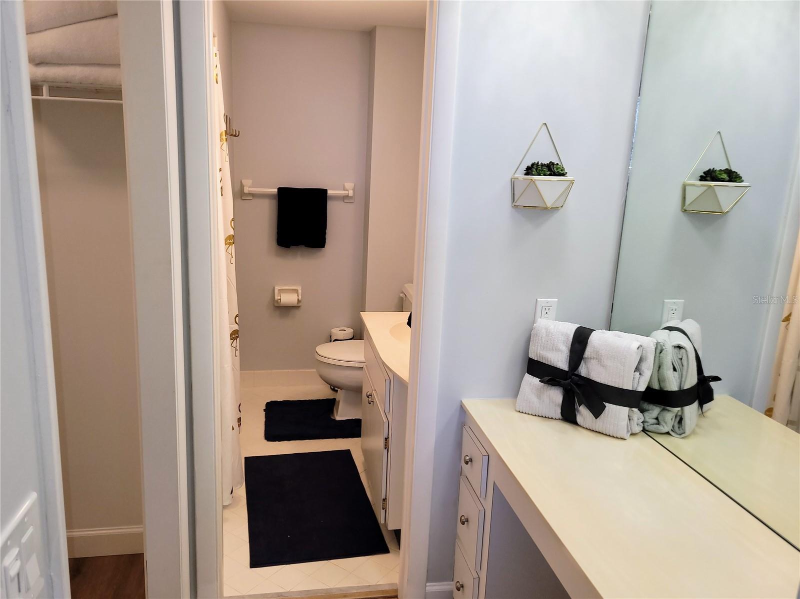 SAN SEAIR CONDO - Residential Lease