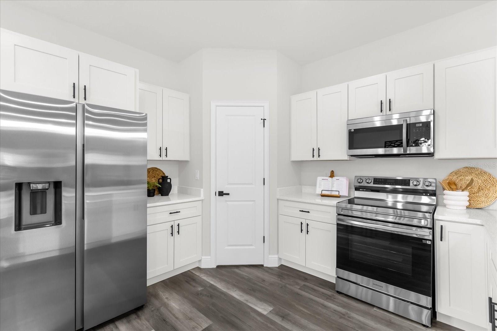 MARION OAKS 06 - Residential Lease