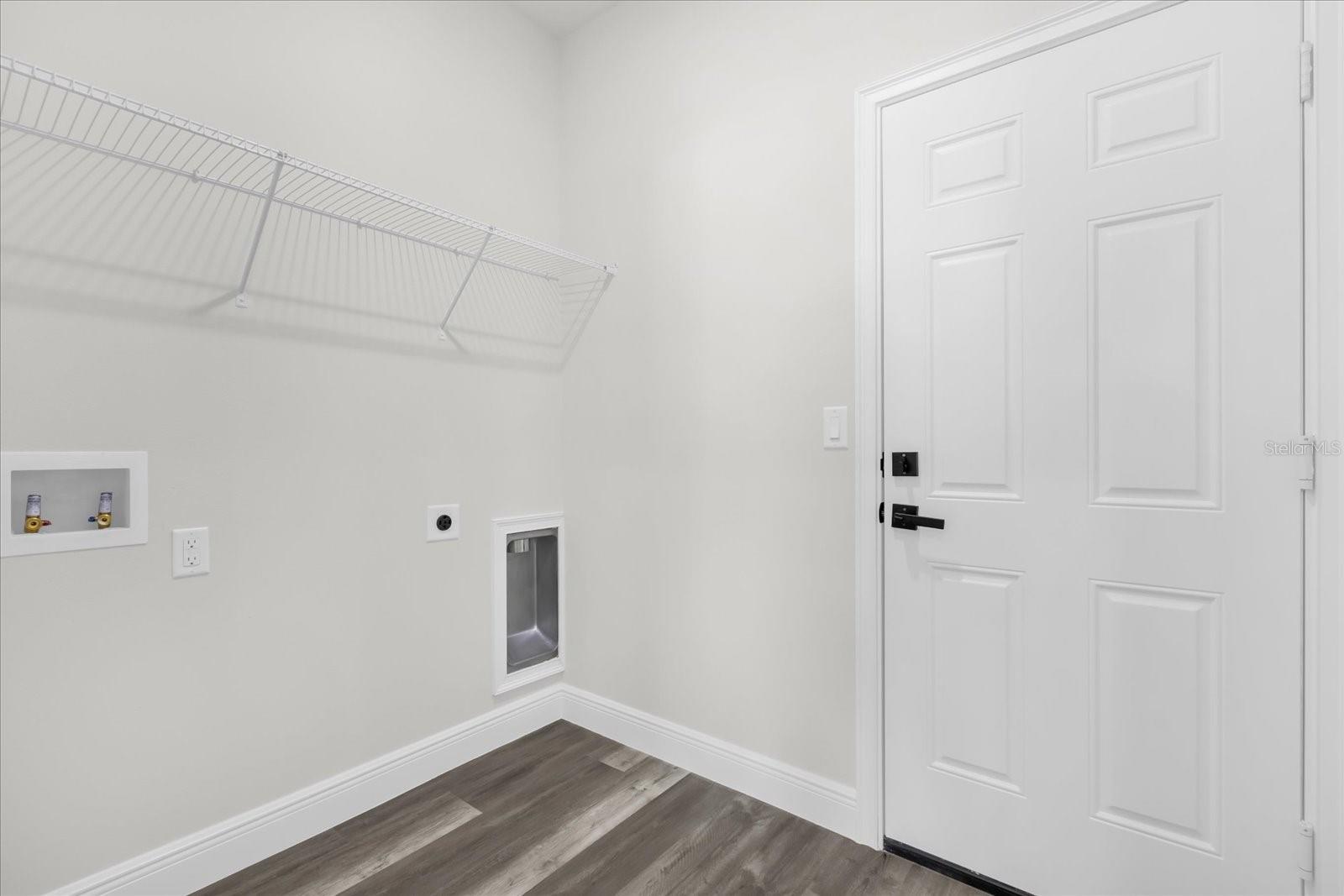 MARION OAKS 06 - Residential Lease