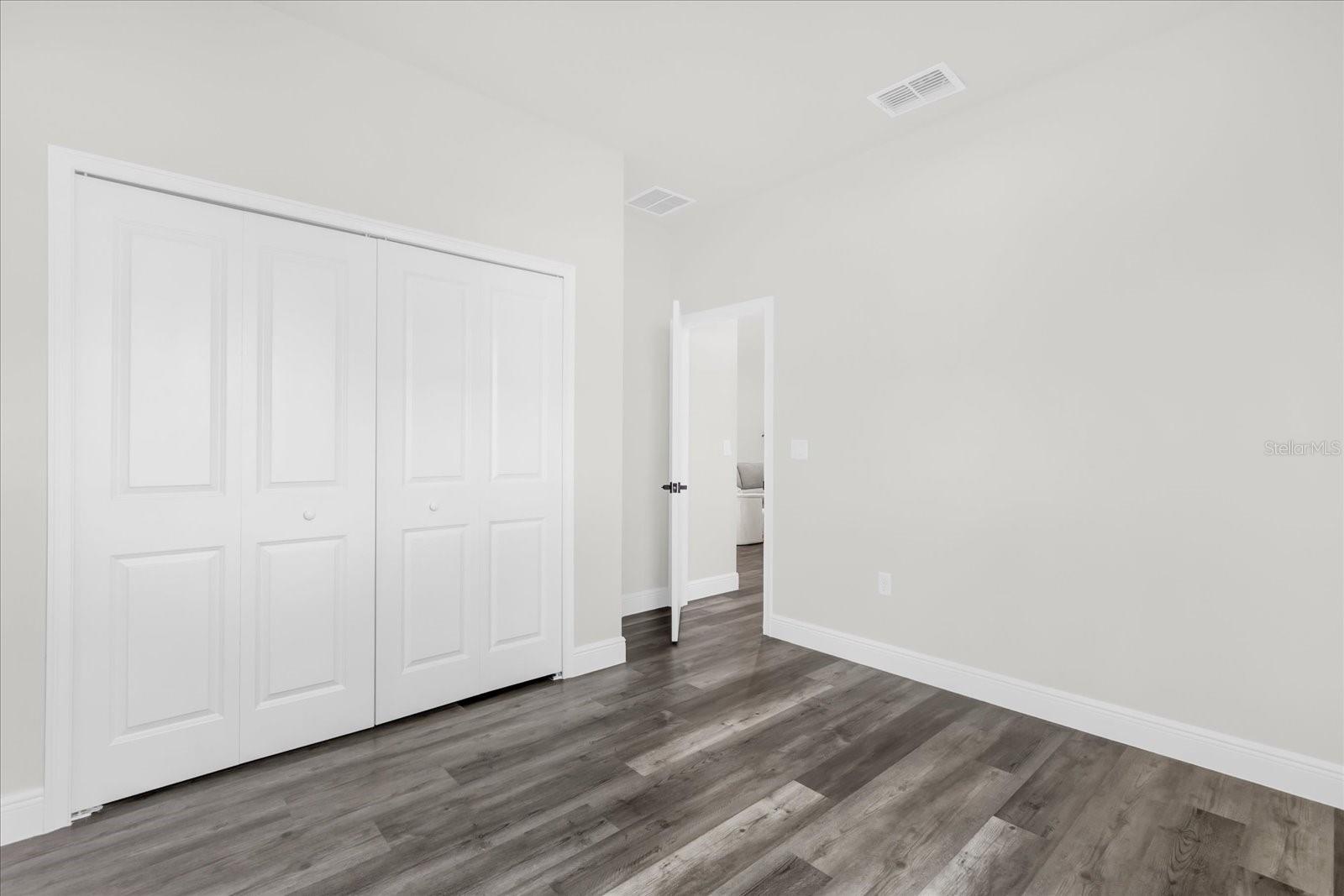 MARION OAKS 06 - Residential Lease